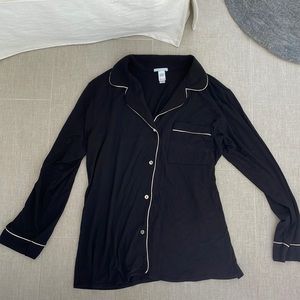 Eberjay black with white piping long sleeve pajama top size small